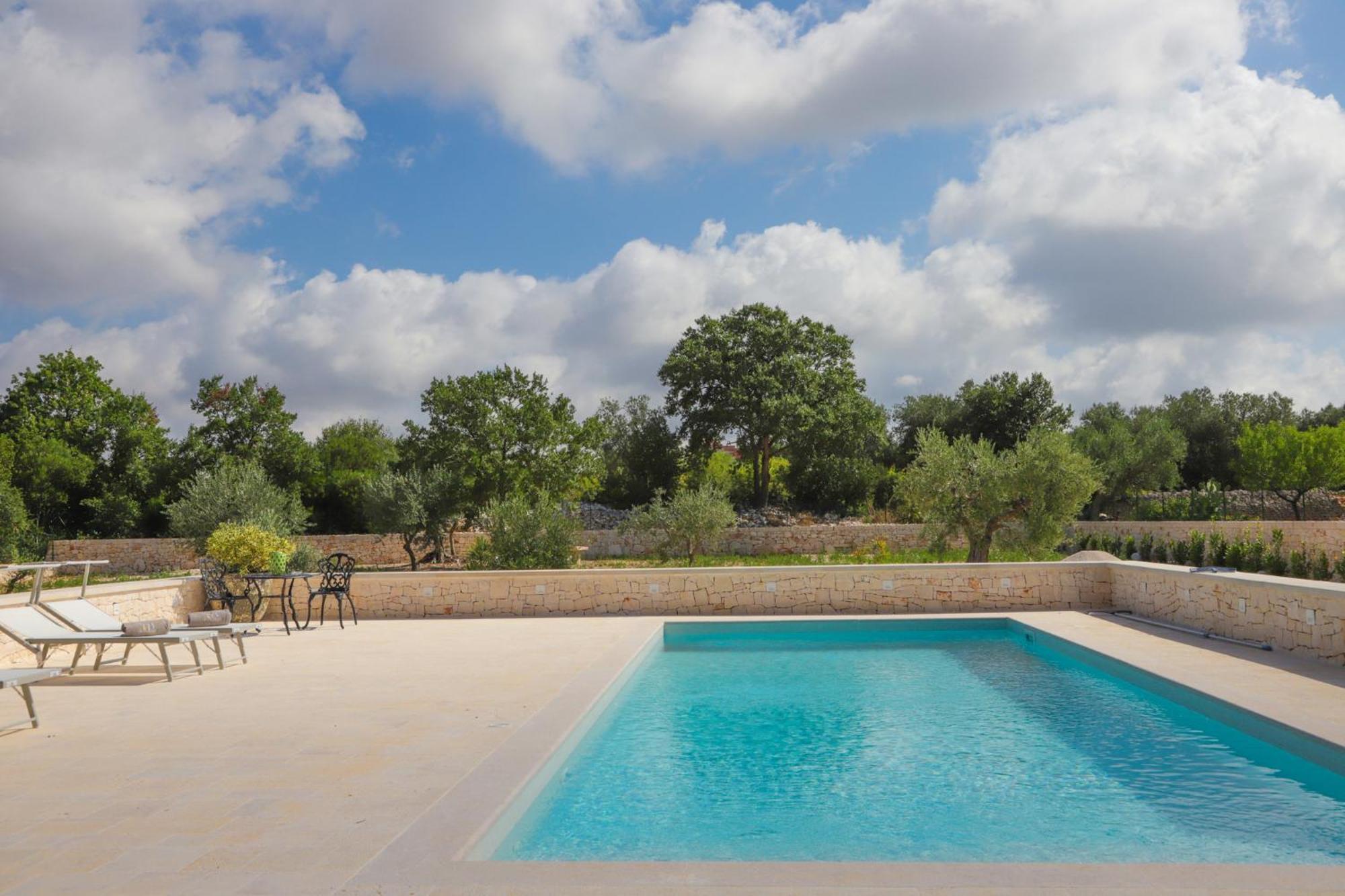 Td Trullo Roverella Charming Trullo With Pool Castellana Grotte Exterior foto